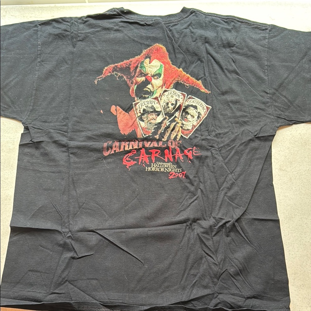 Gildan Black and Red Short Sleeve Tees